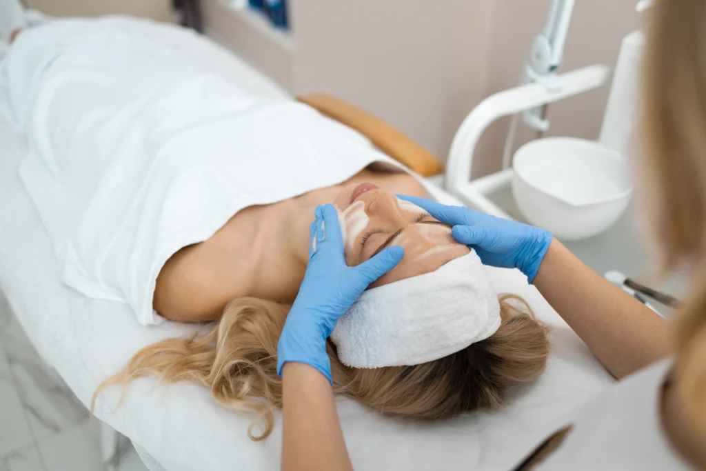 Masaje post tratamiento facial